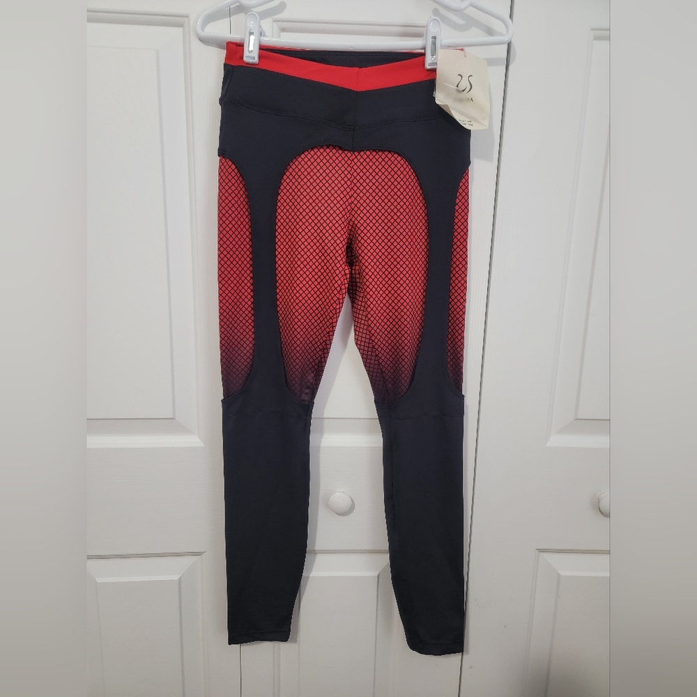 ZASUWA Female Pop Style Contrast Color Leggings size L NWT
